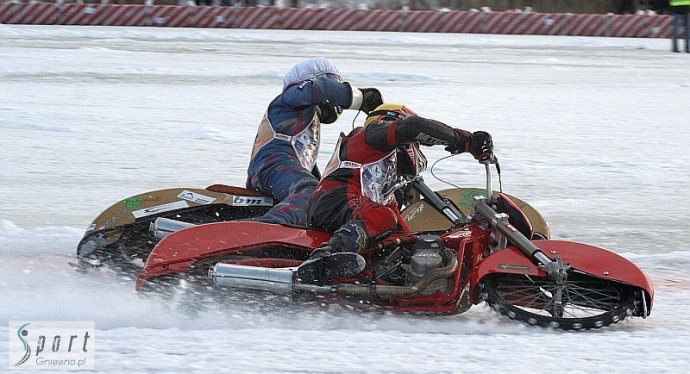 78/108 Daniszewski drugi na lodzie w Gnieźnie