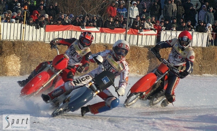 81/108 Daniszewski drugi na lodzie w Gnieźnie