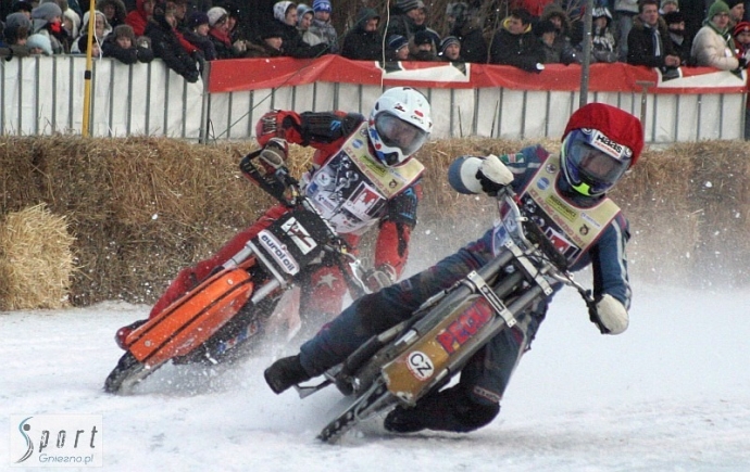 87/108 Daniszewski drugi na lodzie w Gnieźnie