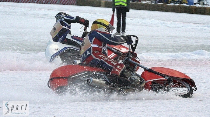 89/108 Daniszewski drugi na lodzie w Gnieźnie