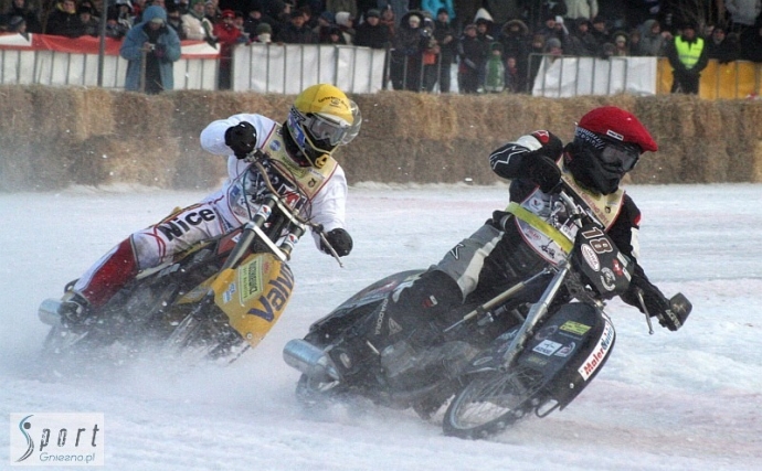 94/108 Daniszewski drugi na lodzie w Gnieźnie