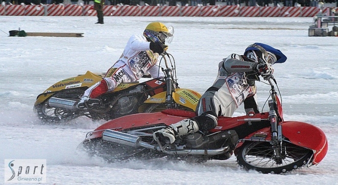 95/108 Daniszewski drugi na lodzie w Gnieźnie