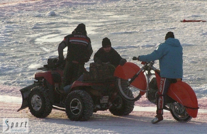 97/108 Daniszewski drugi na lodzie w Gnieźnie