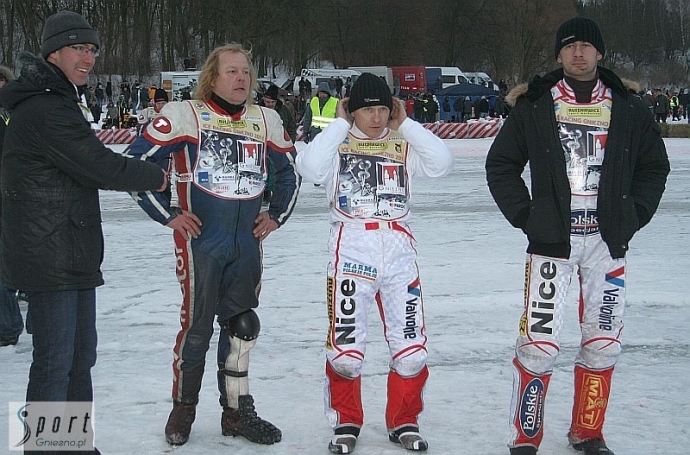 100/108 Daniszewski drugi na lodzie w Gnieźnie