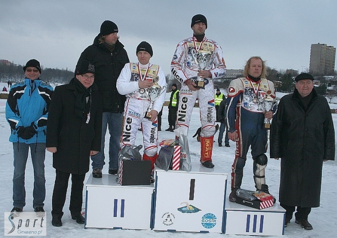 106/108 Daniszewski drugi na lodzie w Gnieźnie