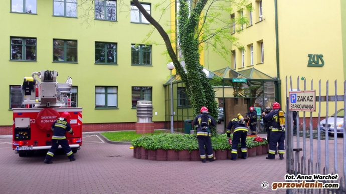 5/7 Ćwiczenia strażaków w ZUS-ie