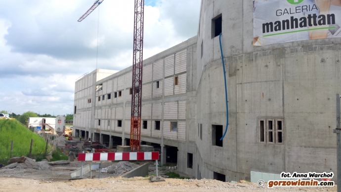 12/16 Prace przy Galerii Manhattan idą pełną parą