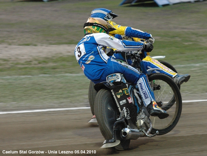 15/214 Speedway Ekstraliga 2010 w obiektywie