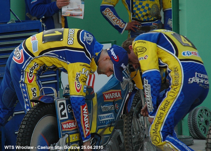 33/214 Speedway Ekstraliga 2010 w obiektywie