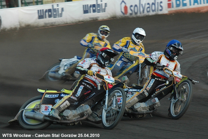 37/214 Speedway Ekstraliga 2010 w obiektywie