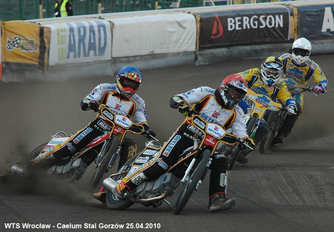 42/214 Speedway Ekstraliga 2010 w obiektywie