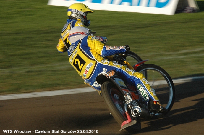 43/214 Speedway Ekstraliga 2010 w obiektywie