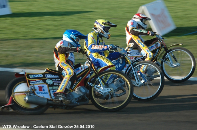 44/214 Speedway Ekstraliga 2010 w obiektywie