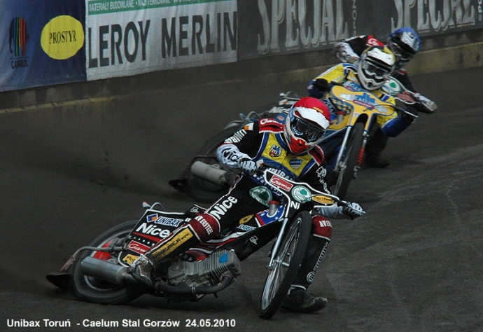 67/214 Speedway Ekstraliga 2010 w obiektywie