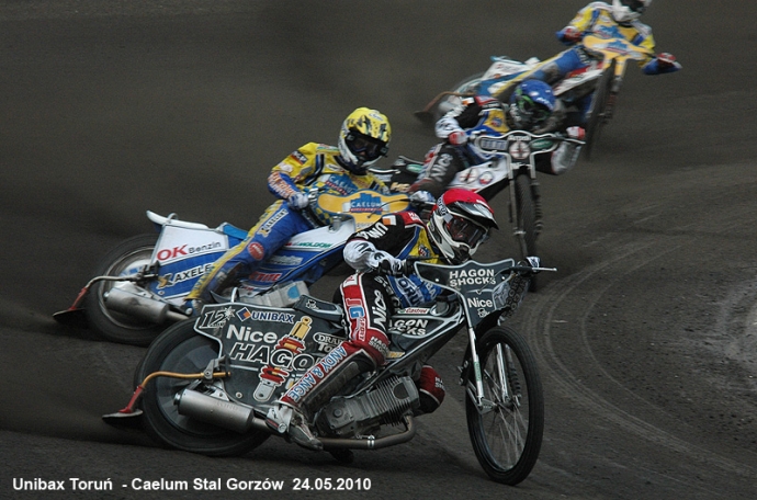 71/214 Speedway Ekstraliga 2010 w obiektywie