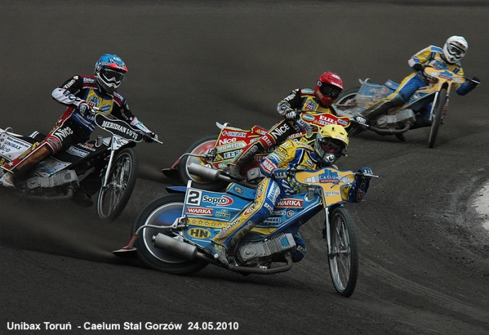 72/214 Speedway Ekstraliga 2010 w obiektywie