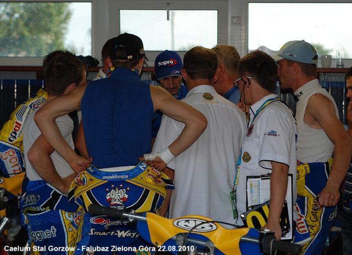 193/214 Speedway Ekstraliga 2010 w obiektywie