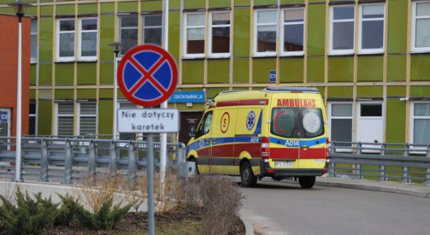 interwencja policji w szpitalu Gorzów po ataku na pracownicę medyczną badanie tomografem zakład elektroradiologii