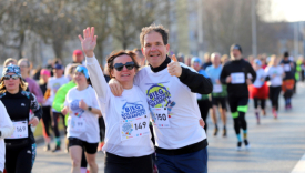 Bieg Kolorowej Skarpety Gorzów 2026. Uczestnicy charytatywnego wydarzenia w parku Górczyńskim na osiedlu Górczyn