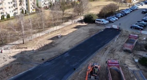 Tymczasowy parking osiedle Piaski Gorzów przy ulicy Kuratowskiej oraz nowe zatoki parkingowe wzdłuż ulicy Kazimierza Wielkiego Budowa północnej obwodnicy Gorzowa