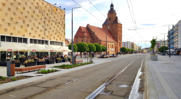 Nie czytał raportu o młodych, ale już go tłumaczył. Tak odpowiedział wiceprezydent Gorzowa