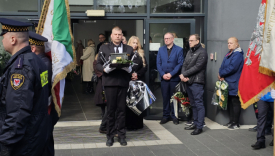 Ostatnia droga Jakuba Derecha-Krzyckiego. Tłumy osób żegnają radnego