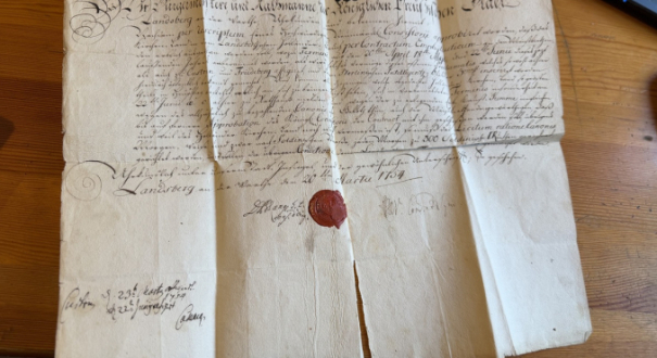 skradziony dokument z 1754 roku Archiwum Państwowe Gorzów pieczęć lakowa miasta Landsberg dzierżawa gruntów kościelnych Gorzów odzyskany przez policję