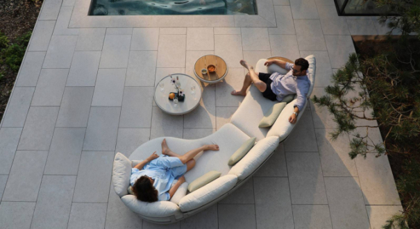 Meble ogrodowe – 6 pytań i szybki schemat wyboru kompletu wypoczynkowego