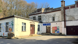 Dawny budynek Miejskiego Centrum Kultury przy ul. Drzymały w Gorzowie wyceniony w operacie szacunkowym na 1,6 mln zł. Widok na elewację budynku