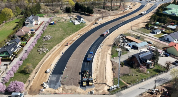 Budowa północnej obwodnicy Gorzowa i układanie asfaltu na trasie łączącej rondo Barlineckie z osiedlem Piaski przez firmę Budimex kwiecień 2026 rok