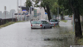 zalane ulice w Gorzowie ulewny deszcz i burze w powiecie gorzowskim ostrzeżenie IMGW przed deszczem 60 litrów na metr kwadratowy w Gorzowie i regionie