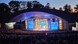 Widownia amfiteatru przy ulicy Drzymały Polska Noc Kabaretowa 2026 Gorzów bilety na występy kabaretów Skeczów Męczących i Smile w Gorzowie