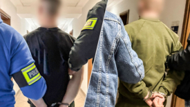 25-letni Gracjan F. i 23-letni Martin K. zatrzymani za śmierć Giorgiego T. w Gorzowie śmiertelne pobicie w centrum doprowadzenie do prokuratury 2026