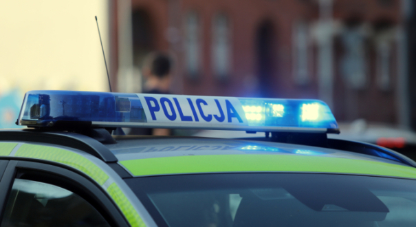 44-latek schował się przed policjantami w szafie. Myślał, że uniknie kary