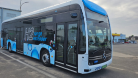 Wodorowy autobus Mercedes eCitaro Fuel-Cell na czas testów pasażerskich MZK Gorzów Nowoczesny ekologiczny autobus napędzany wodorem marki Mercedes o numerze bocznym 699 w Gorzowie