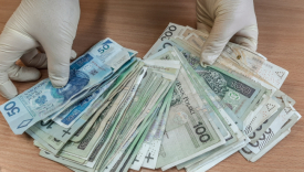 Obiecywali szybki zysk. Mężczyzna stracił 40 tys. zł