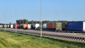Gigantyczny korek ciężarówek na autostradzie A2 w kierunku granicy w Świecku zator pojazdów ciężarowych i osobowych na lubuskim odcinku drogi