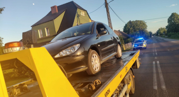 Obywatelskie zatrzymanie Peugeot ulica Sulęcińska w Gorzowie nietrzeźwy kierowca policja Gorzów 2,5 promila alkoholu zatrzymanie pijanego kierowcy