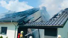 pożar domu jednorodzinnego w miejscowosci Chwalowice kolo Gorzowa straz pozarna akcja gasnicza