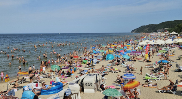 Jak dojechać z Gorzowa nad morze? Pociągi, autobusy i rozkład jazdy na wakacje 2026