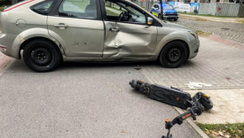 Wypadek hulajnogi elektrycznej zderzenie z samochodem osobowym uderzenie w bok auta kolizja drogowa pomoc poszkodowanym chirurgia dziecięca Gorzów