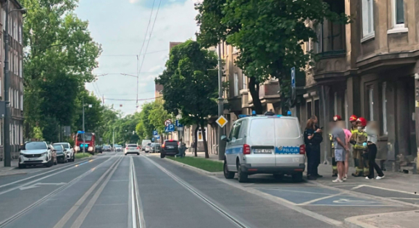 strazacy i policja na ulicy mieszka w gorzowie, nieznana substancja w salonie fryzjerskim gorzow, akcja sluzb ratunkowych w zakladzie fryzjerskim gorzow