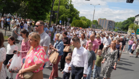 Procesja Bożego Ciała ulice Chrobrego Jagiełły Sikorskiego katedra Stary Rynek Gorzów Wielkopolski utrudnienia w ruchu zablokowane centrum miasta