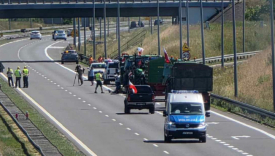 Protest rolników i zablokowana droga ekspresowa S3 węzeł Pyrzyce Gryfino Szczecin Gorzów