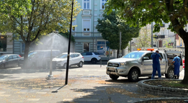 kurtyny wodne w Gorzowie chłodzą mieszkańców podczas fali ekstremalnych upałów na Kwadracie