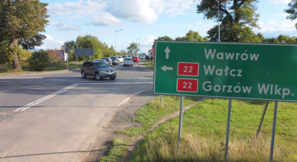Skrzyżowanie DK22 z drogą do Wawrowa i Wojcieszyc pod Gorzowem wyłączone z dużej przebudowy. Budowa ronda na DK22
