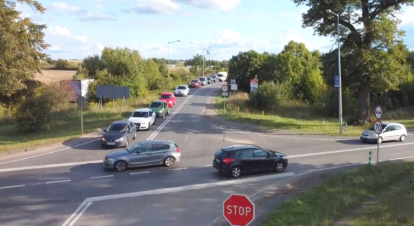 Skrzyżowanie DK22 z drogą na Wawrów i Wojcieszyce planowana budowa ronda Gorzów