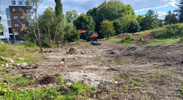 budowa marketu dino osiedle piaski gorzow ciezki sprzet na placu budowy ulica zofii kuratowskiej