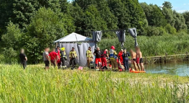 akcja ratunkowa nad jeziorem Karnin lądowanie śmigłowca LPR Gorzów interwencja pogotowia ratunkowego i policji gmina Deszczno