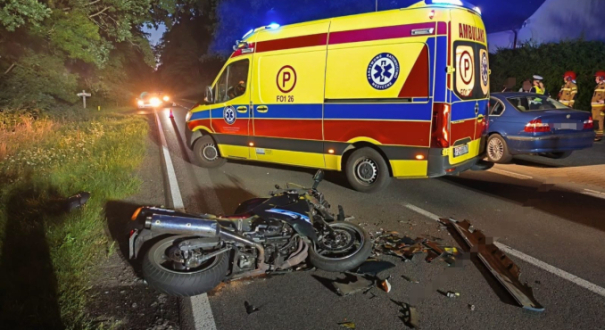 Wypadek osobówki i motocykla na drodze wojewódzkiej koło Gorzowa